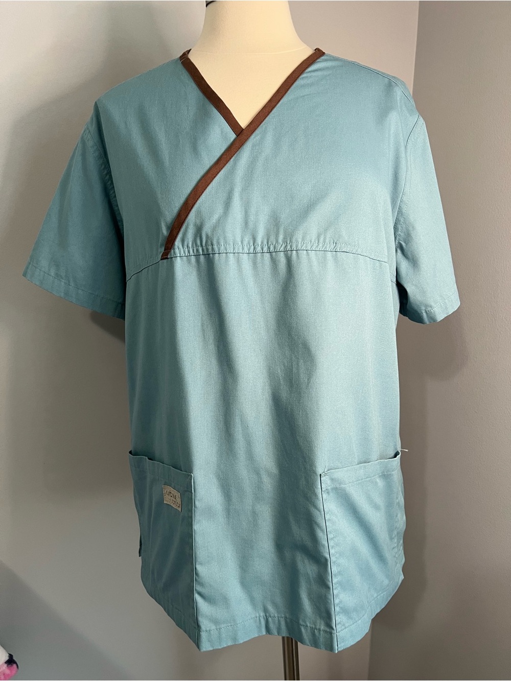 Urbane Scrubs 9534 Women's Size XL Aqua Brown Trim Double Pocket Crossover Top